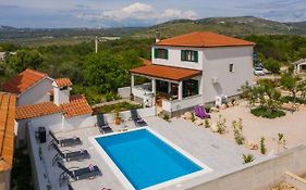 Villa Sunshine